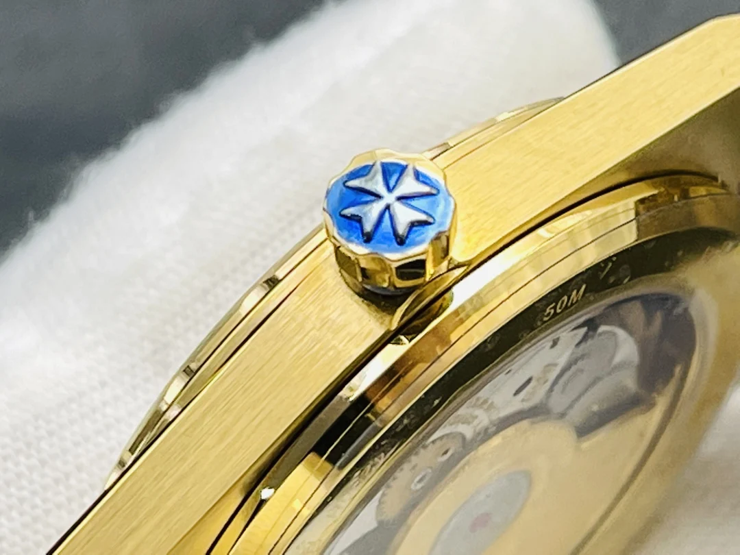 Vacheron Constantin Rose Gold Silver Dial — photographed off the sweep