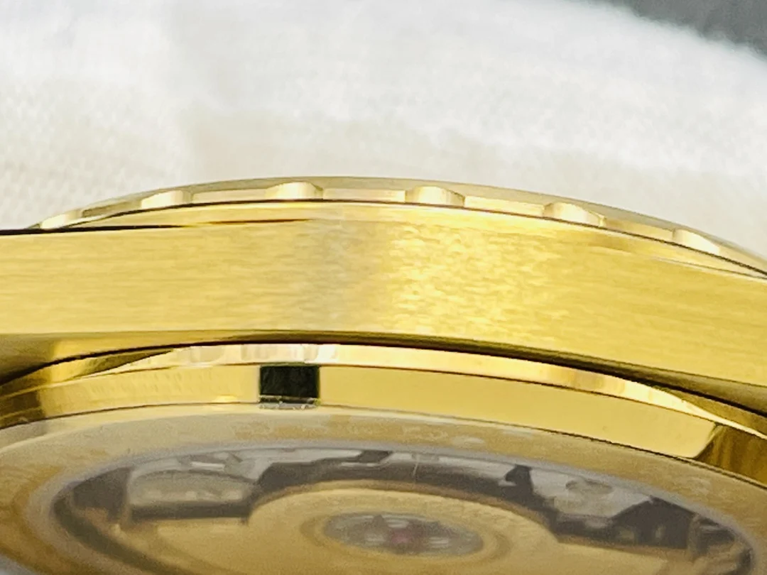 Vacheron Constantin Rose Gold Silver Dial — photographed off the sweep