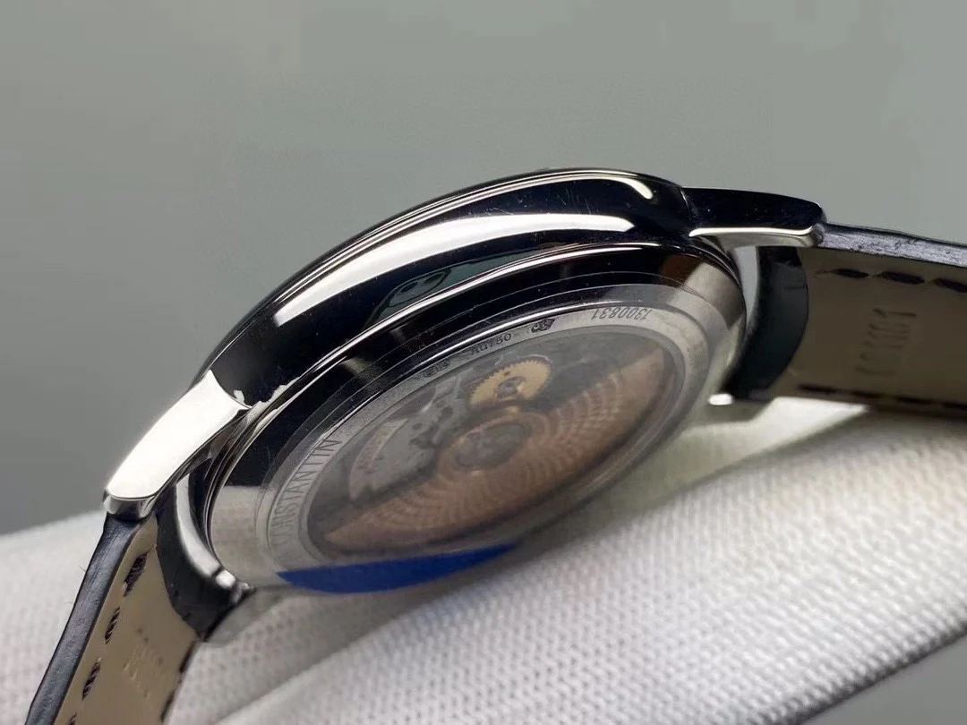 Vacheron Constantin Yellow Gold — photographed off the sweep