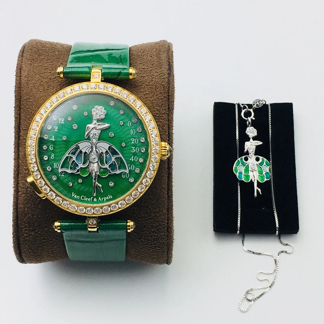 Van Cleef & Arpels Silver Dial — photographed off the sweep