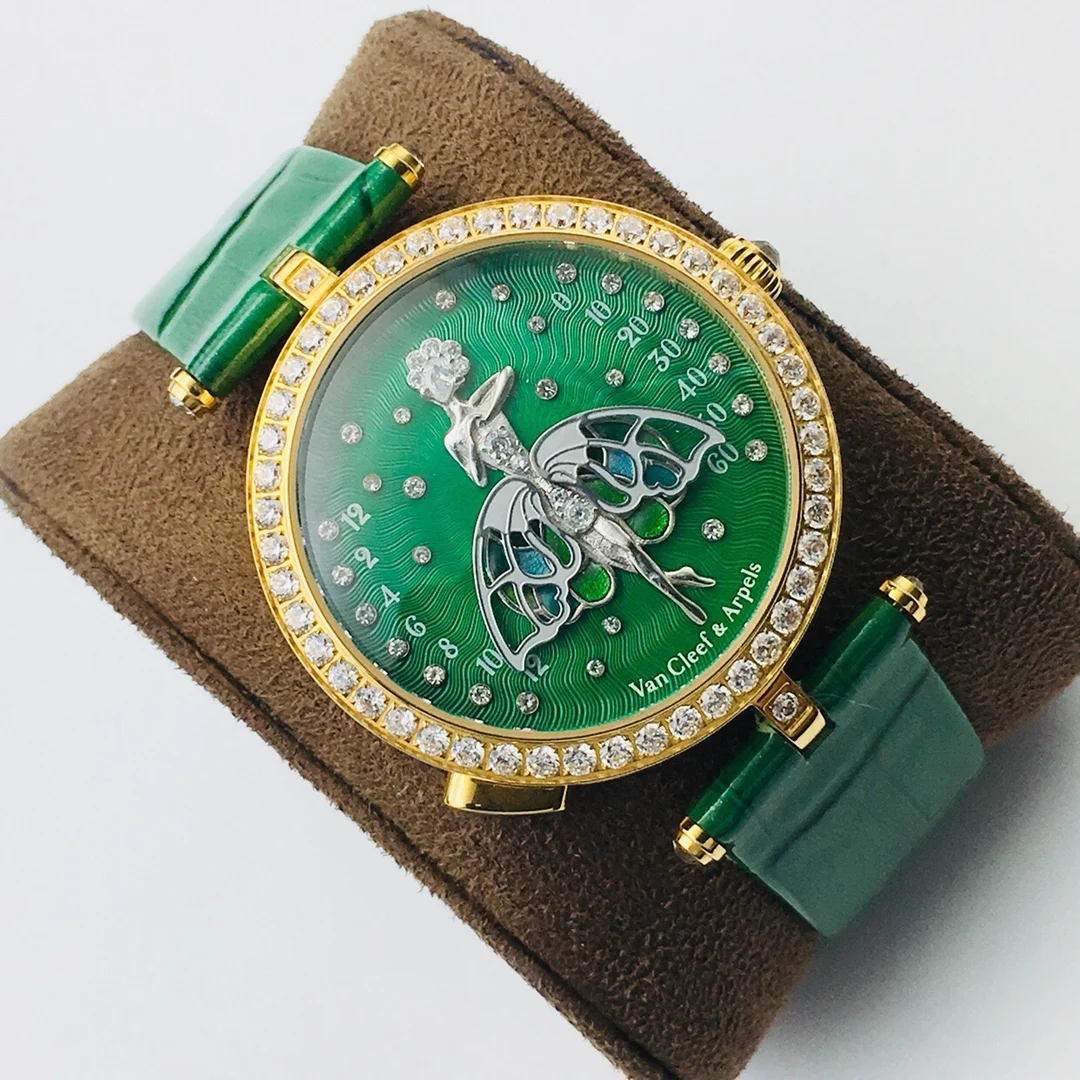 Van Cleef & Arpels Silver Dial — photographed off the sweep