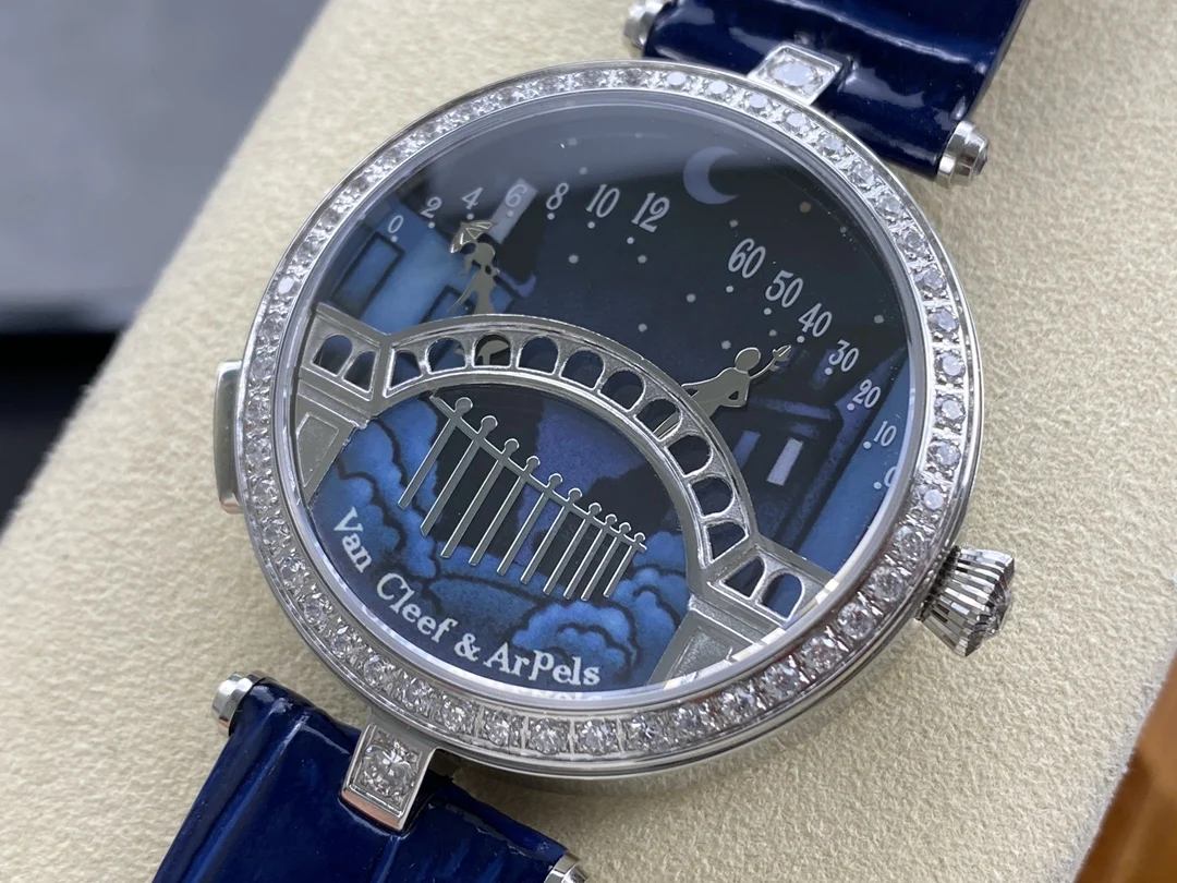Van Cleef & Arpels Steel 38mm — photographed off the sweep