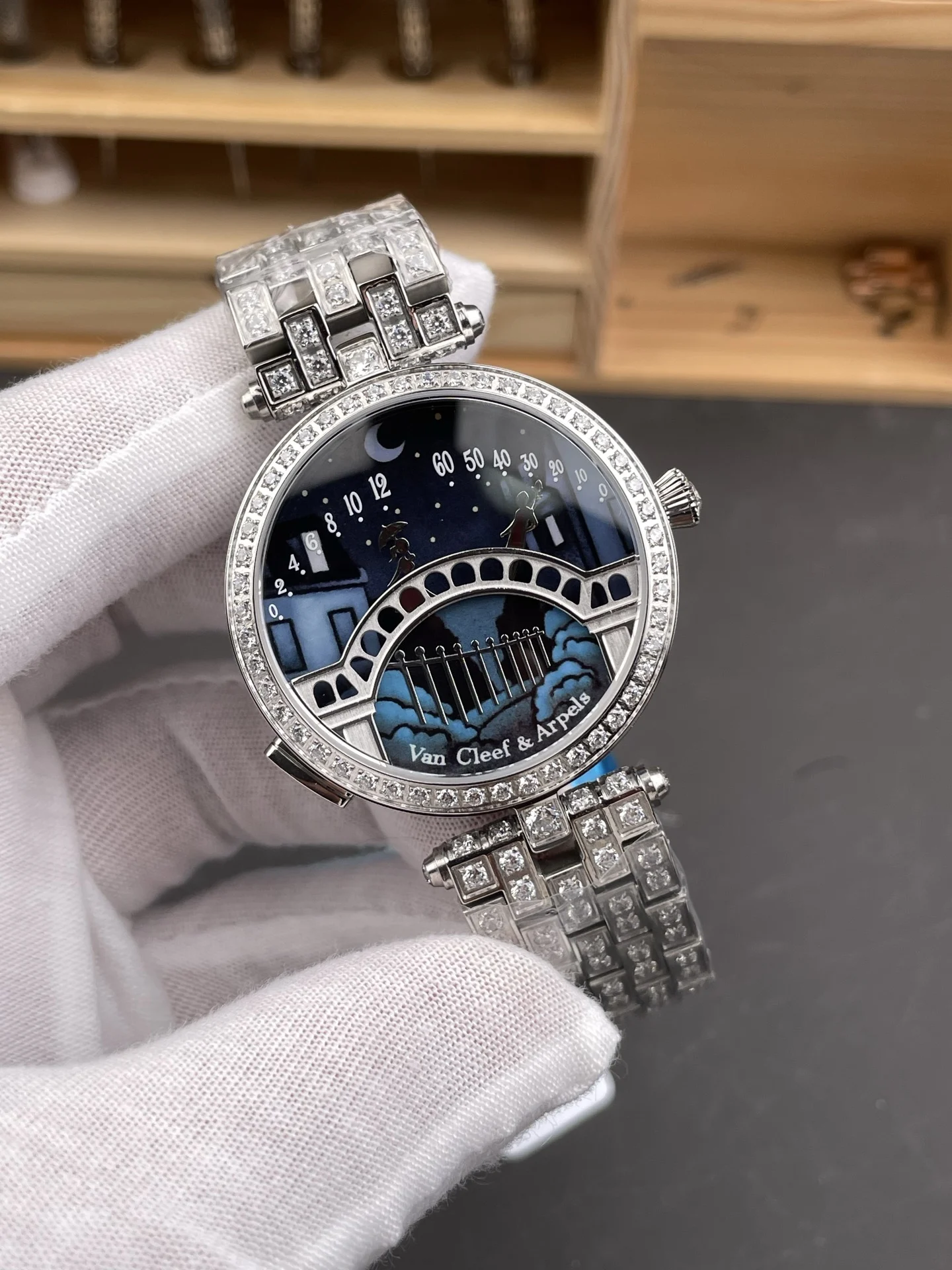 Van Cleef & Arpels Steel 38mm — photographed off the sweep
