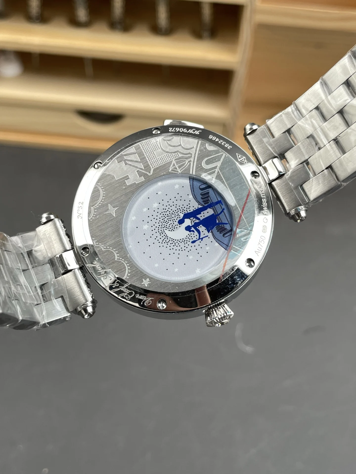 Van Cleef & Arpels Steel 38mm — photographed off the sweep