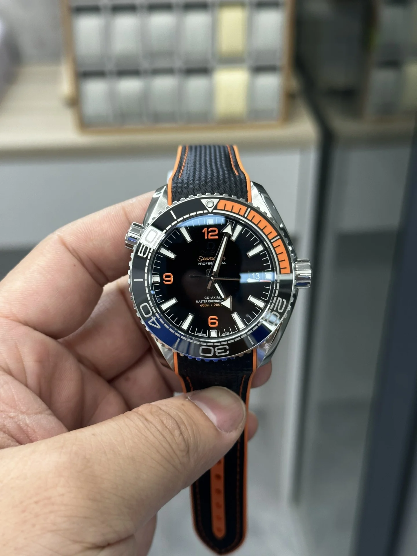 VS 41 Orange Rubber Strap 8900 Integrated Movement