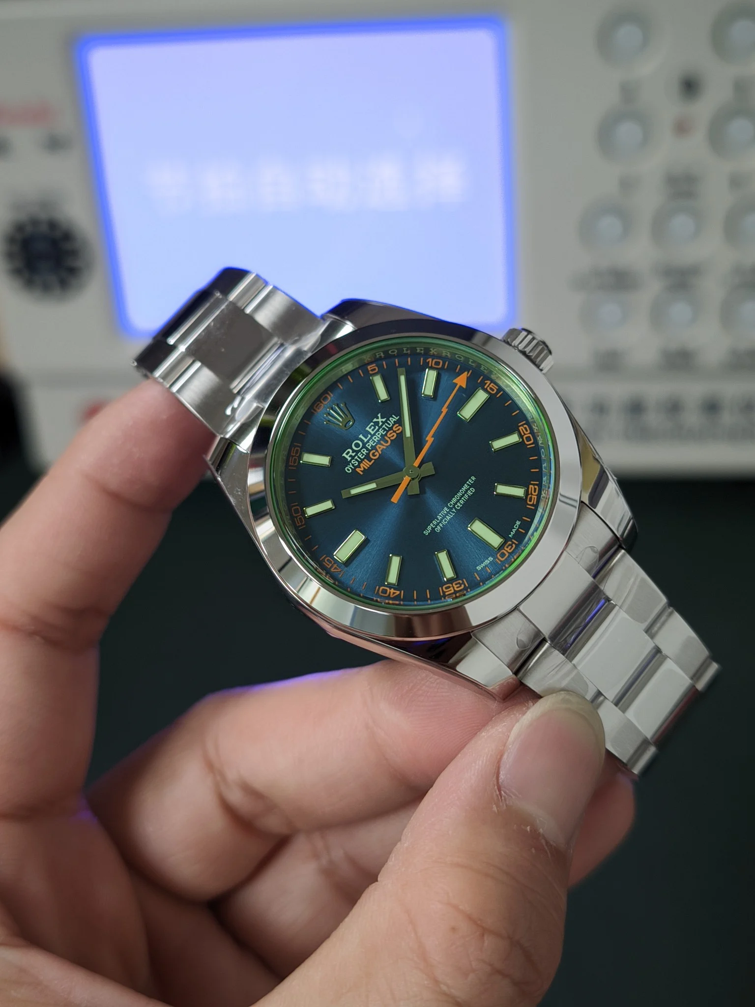 VS New Green Glass Lightning Needle Dandong 3131 Movement 40MM No — photographed off the sweep