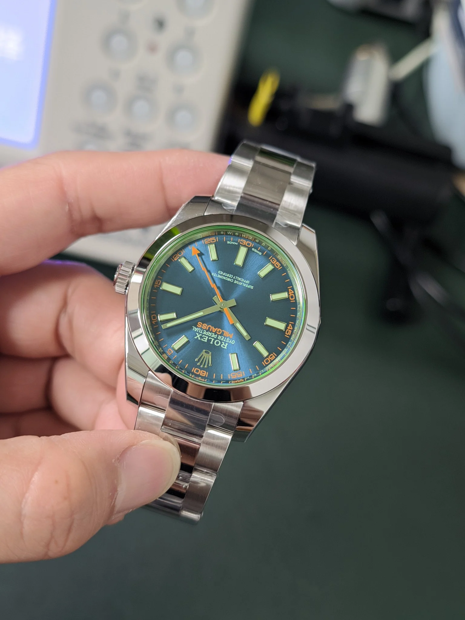 VS New Green Glass Lightning Needle Dandong 3131 Movement 40MM No — photographed off the sweep