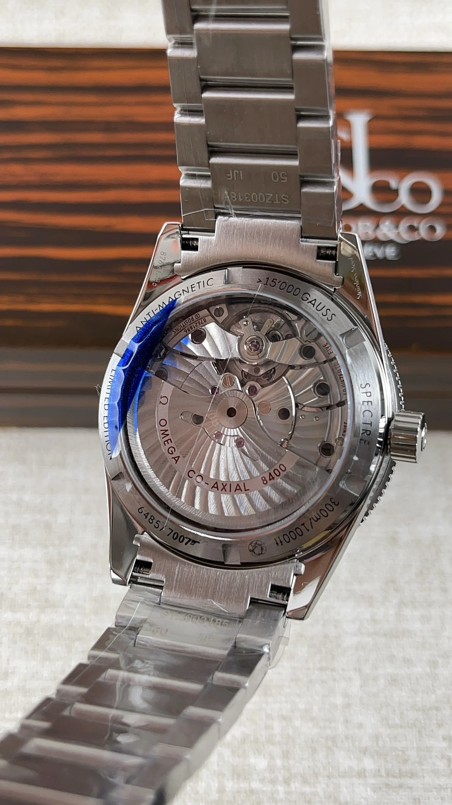 VS Spectre 8400 movement 41mm — photographed off the sweep