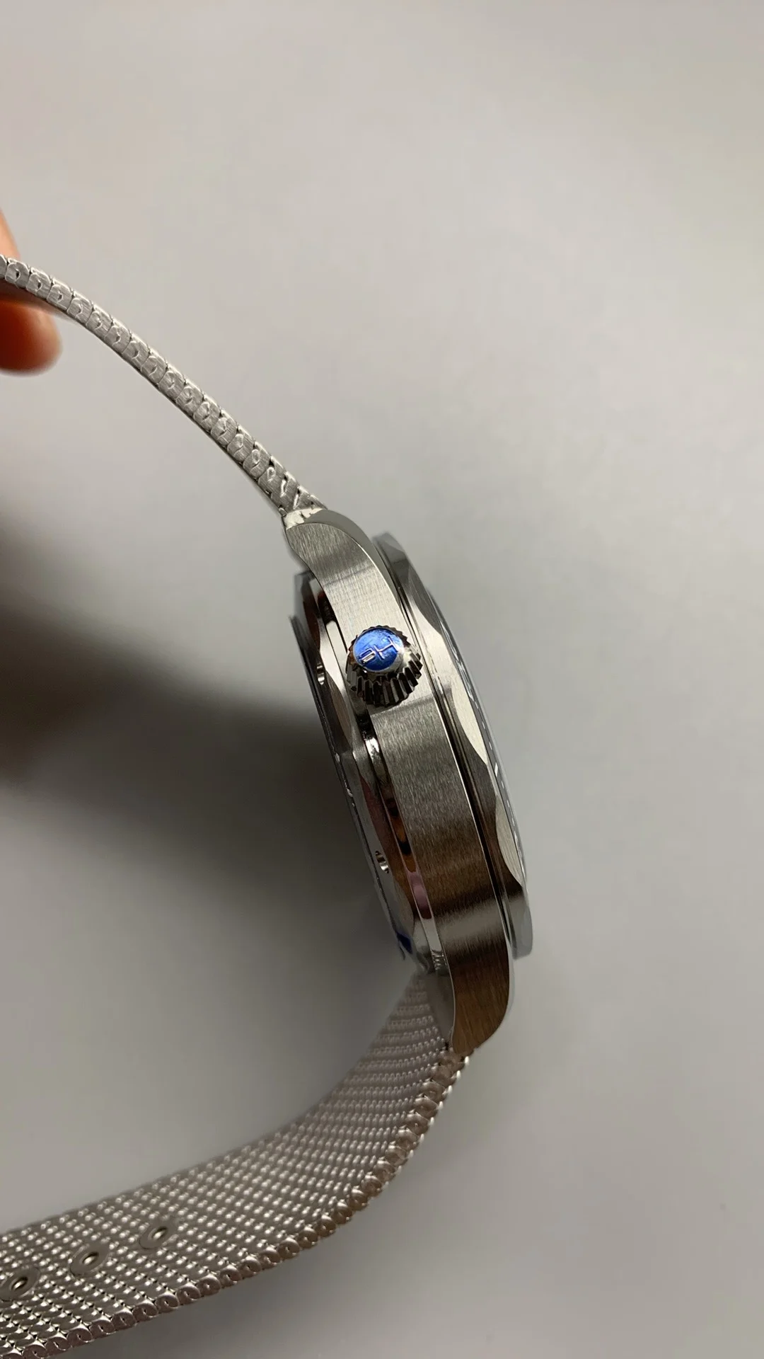 VSF, 007, Flawless Blue — photographed off the sweep
