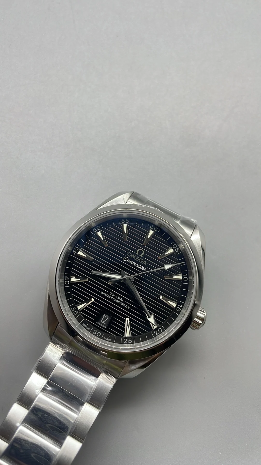 Vsf, 41mm, teak black, 8900 — photographed off the sweep