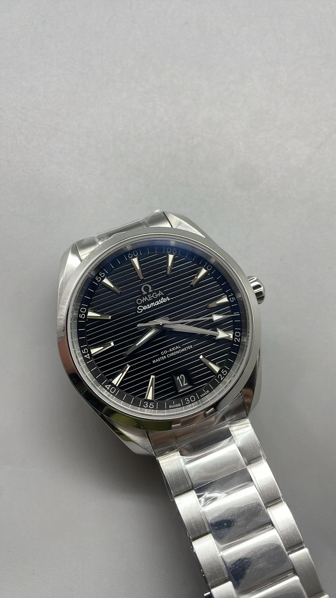 Vsf, 41mm, teak black, 8900 — photographed off the sweep