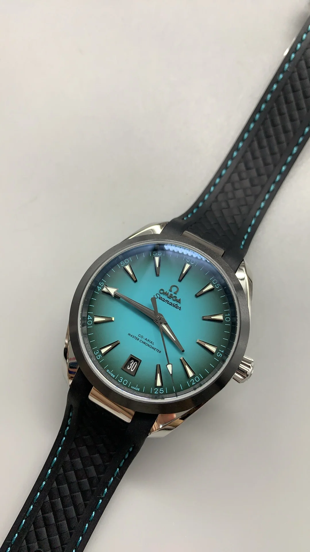 VSF, 41mm, turquoise, rubber strap, 8900 — photographed off the sweep
