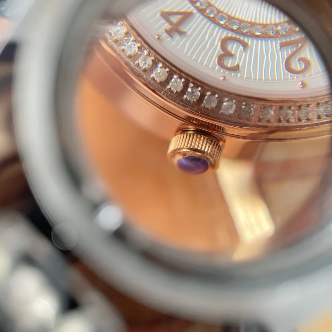 Whether a product is good or not depends on the details — photographed off the sweep