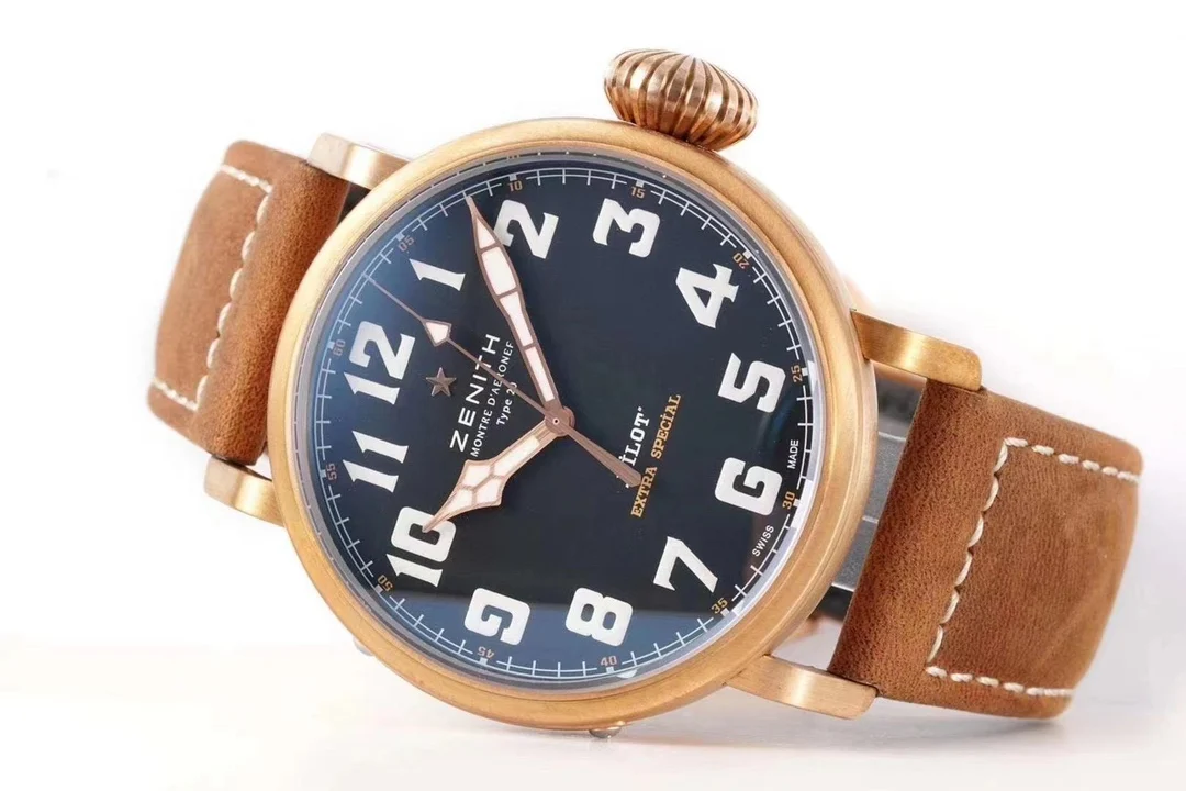 Zenith Pilot's Watch Collection 2019 New Release: The Hollywood — detail
