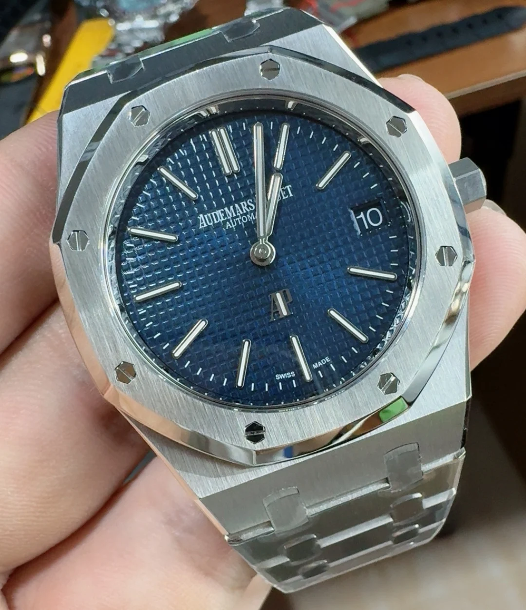 Zf, 39mm, 16202 — photographed off the sweep