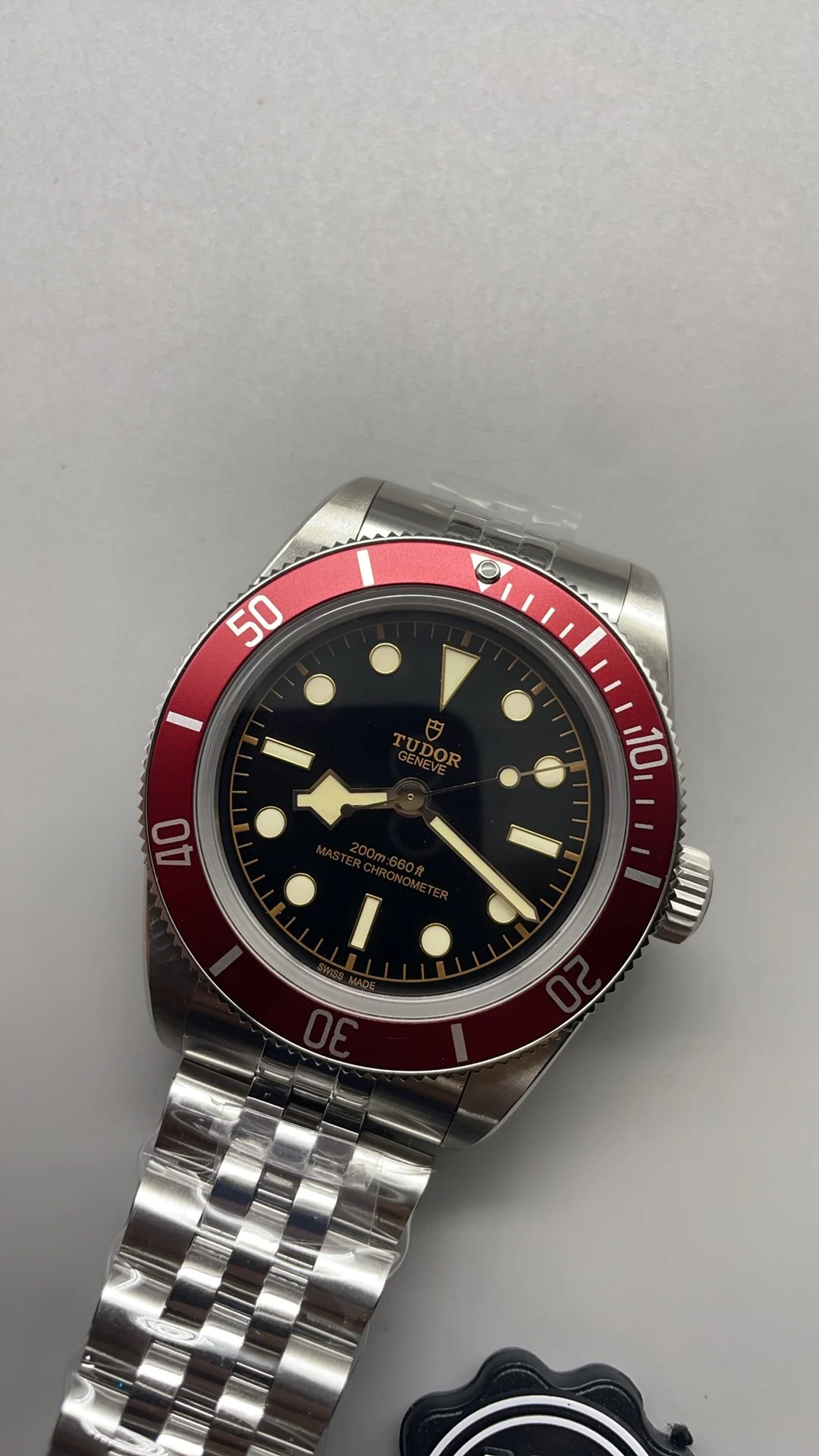 Zf, 41mm, Little Red Flower — photographed off the sweep