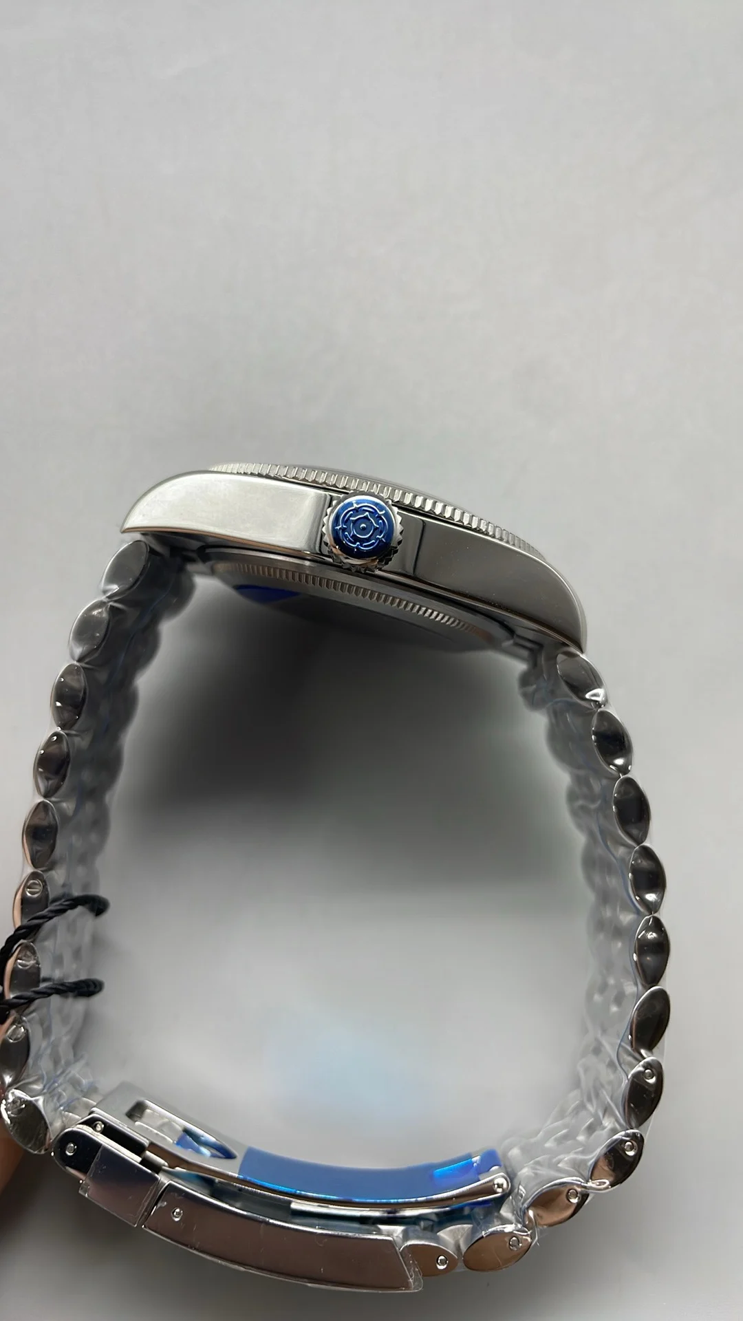 Zf, 41mm, small black pattern — photographed off the sweep