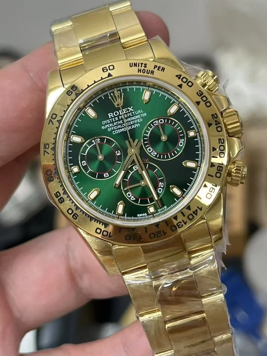 ZF's new 4130 counterweight green gold Dior — photographed off the sweep