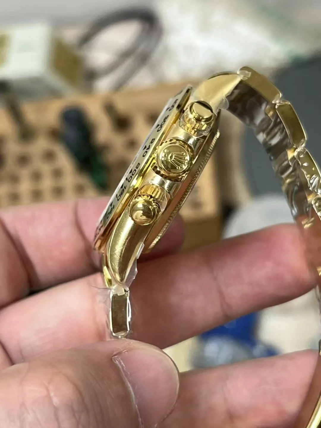 ZF's new 4130 counterweight green gold Dior — photographed off the sweep